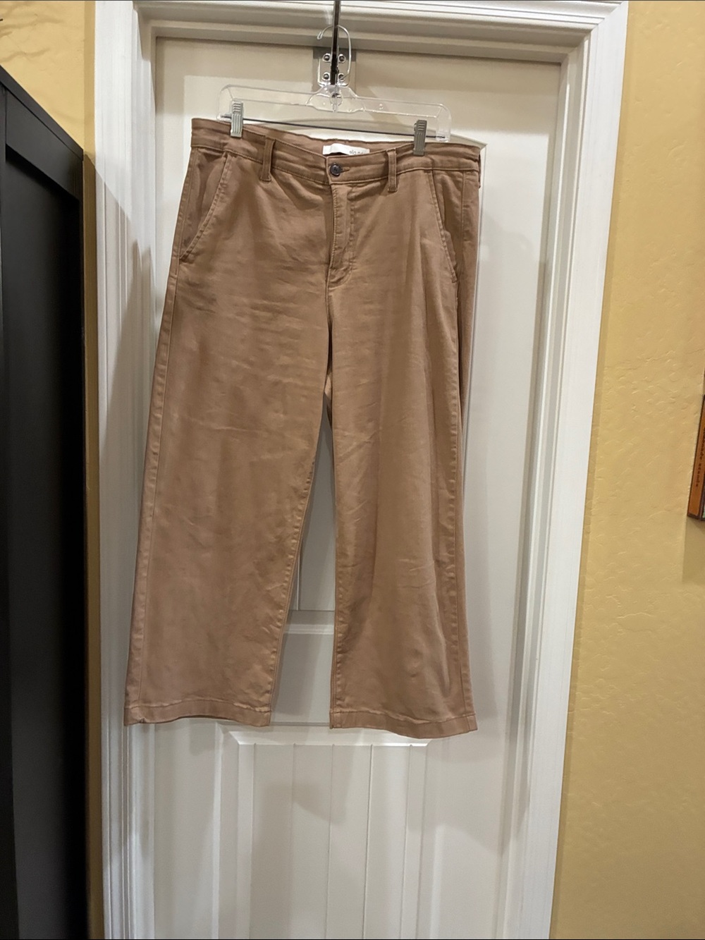 Women's Wide-Leg Jeans in Tan — Relaxed Fit